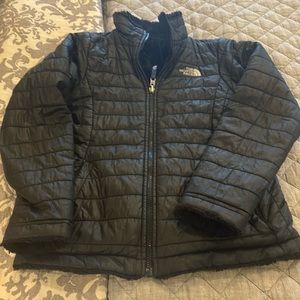 Girls fur Lined Size Large black coat (14/15)